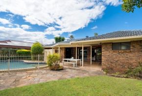 Hobbit House Inspired 4BR cozy Fairytale Cottage, Brisbane